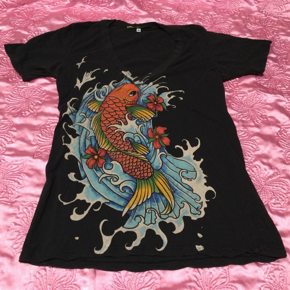 The Beautiful Ones: Koi fish Tshirt-SIZE : MEDIUM